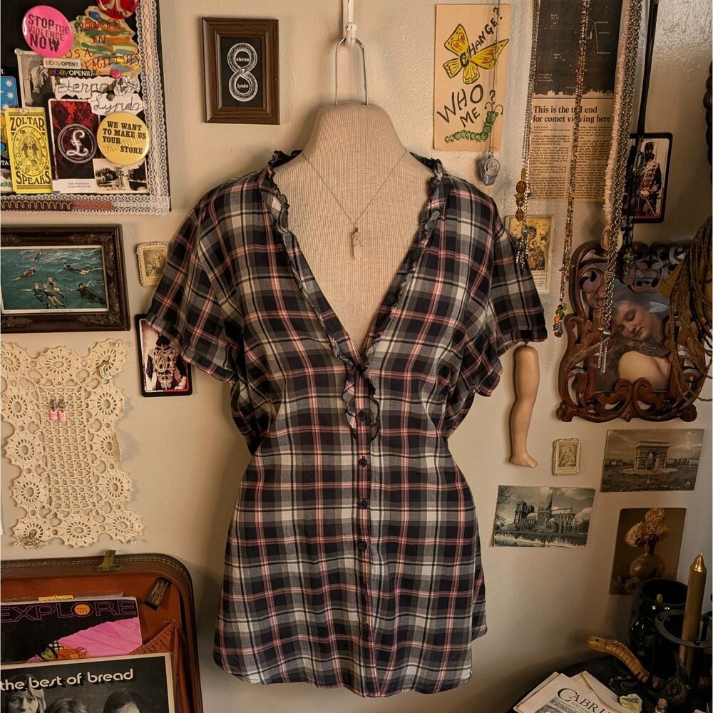 Ruffled Plaid Button Down Blouse Women's XL Gray Pink